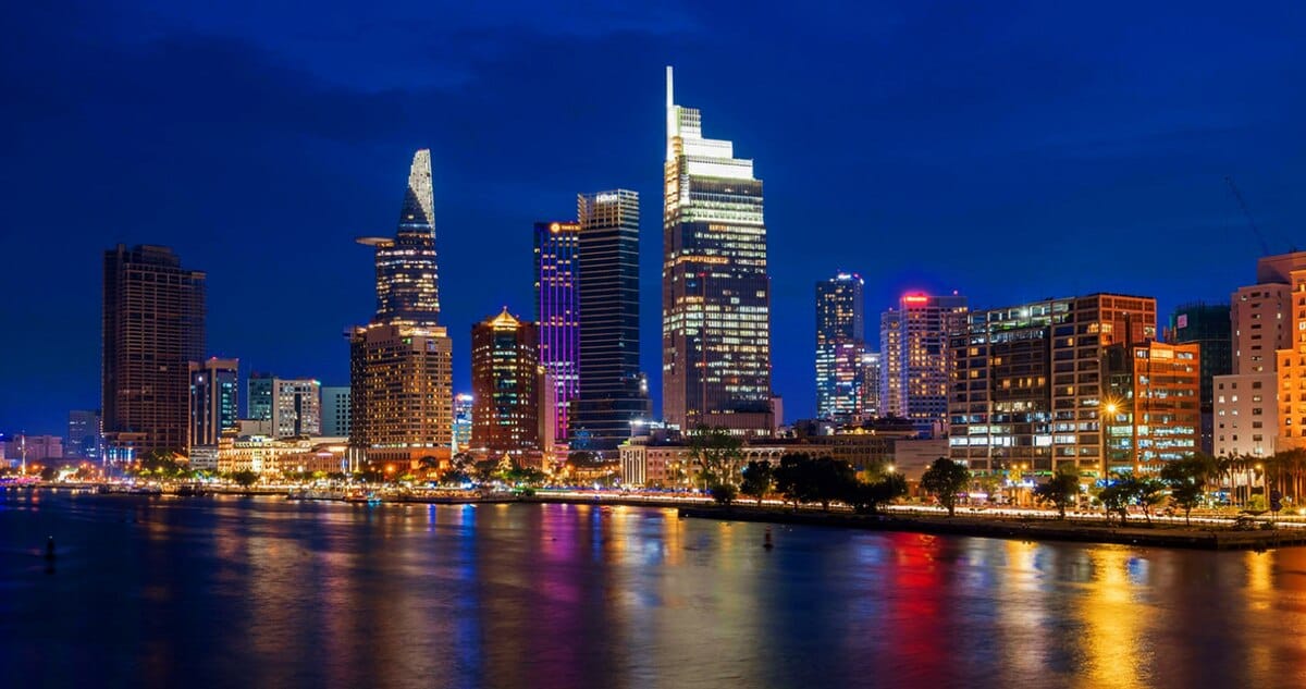 Ho Chi Minh City, Saigon Modern dengan Skyline Malam yang Memukau