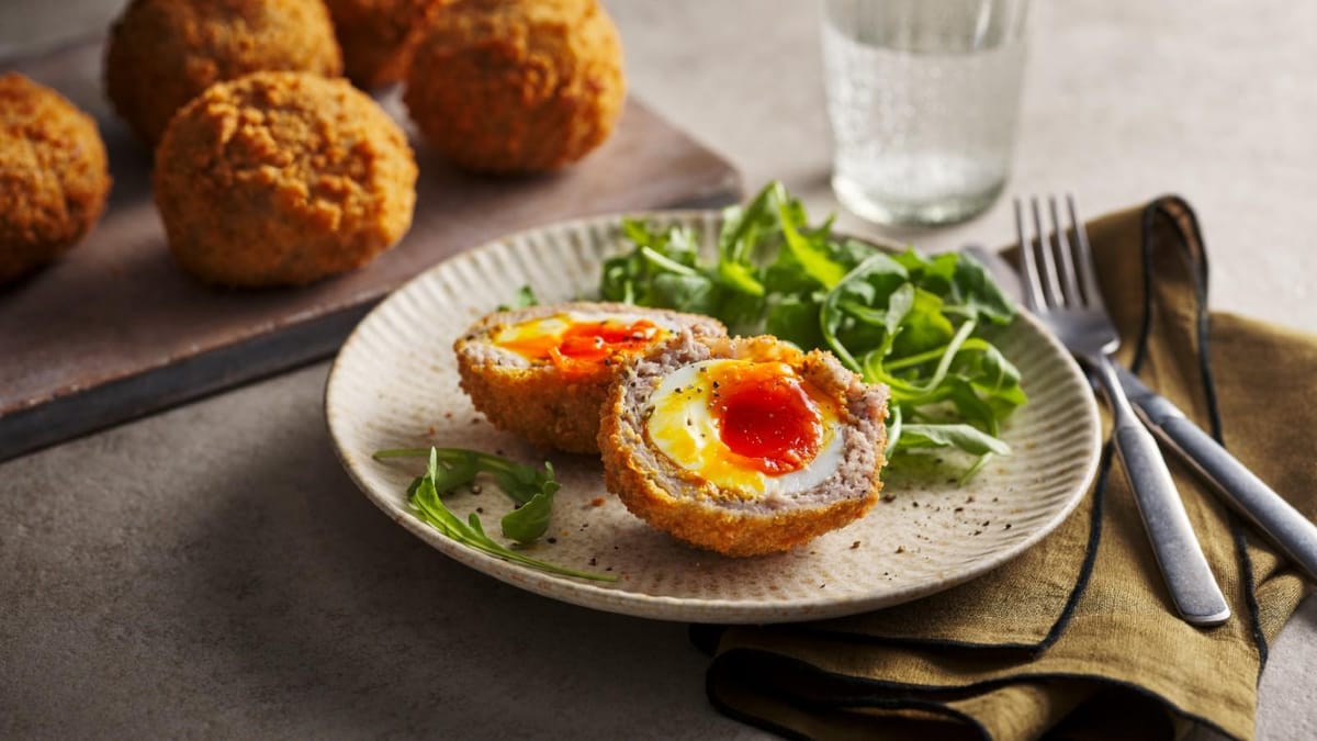 Scotch Egg, Telur Rebus Berbalut Daging Goreng yang Jadi Ikon Kuliner Inggris