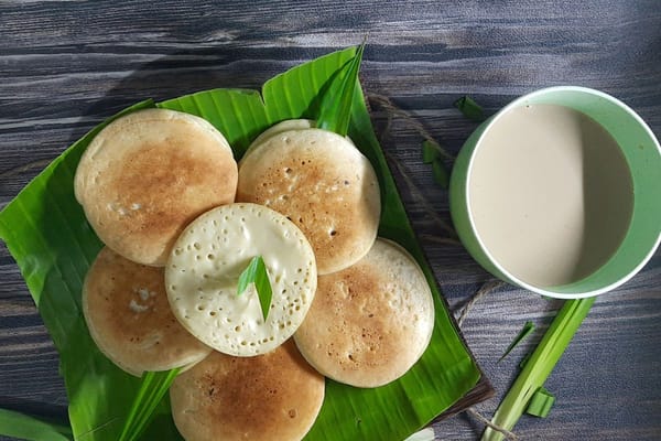 Serabi, Pancake Tradisional Indonesia yang Manis dan Legit