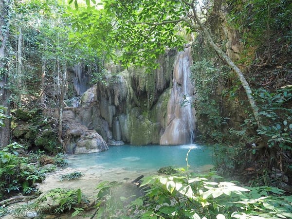 Air Terjun Bua Thong Nam Phu Chet Si, Keajaiban “Sticky Waterfall” di Thailand
