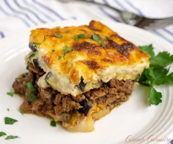 Moussaka, Hidangan Klasik Yunani yang Kaya Rasa dan Berlayer seperti Lasagna