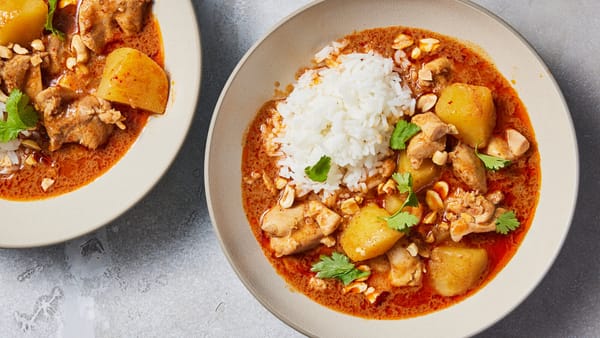 Massaman Curry, Kari Thailand yang Kaya Rempah dan Juara Dunia